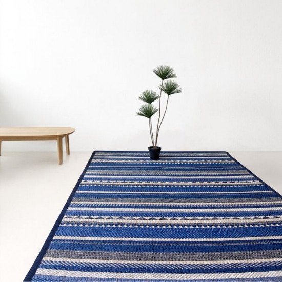 INARI Mat, Indigo & White, M