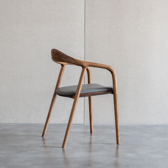 ONE armchair, Walnut Brown ONE armchair, Walnut Brown